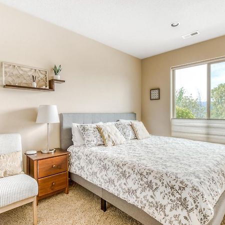 Mt Adams River View House Hood River Bagian luar foto