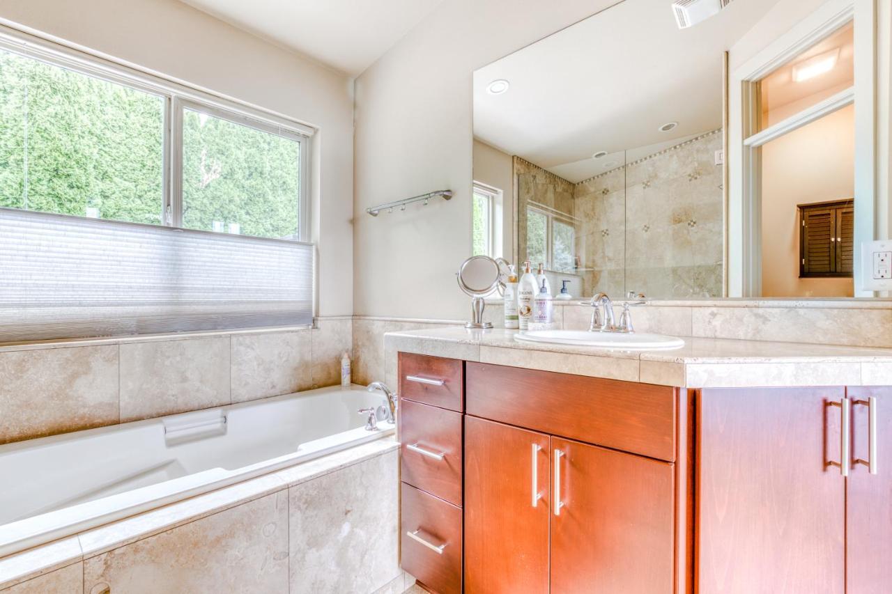 Mt Adams River View House Hood River Bagian luar foto