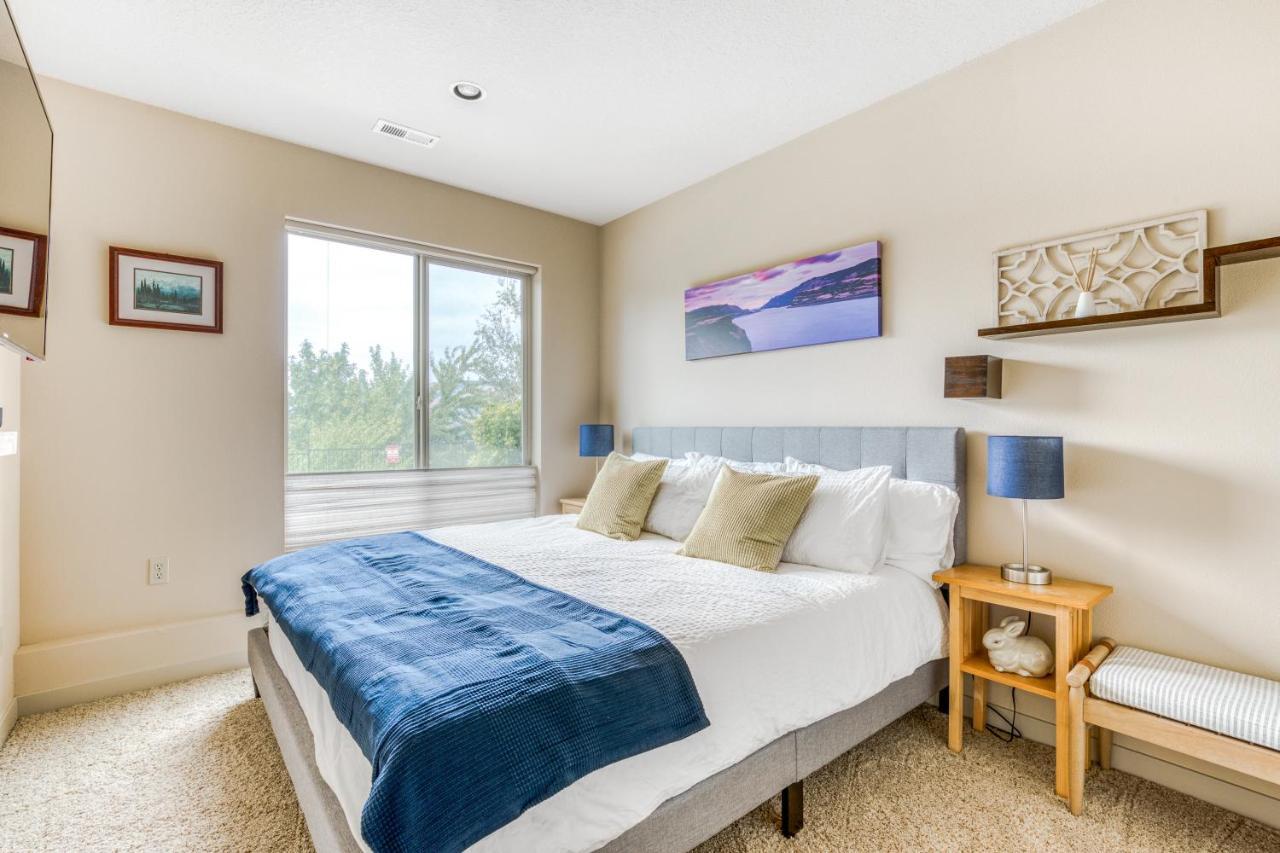 Mt Adams River View House Hood River Bagian luar foto