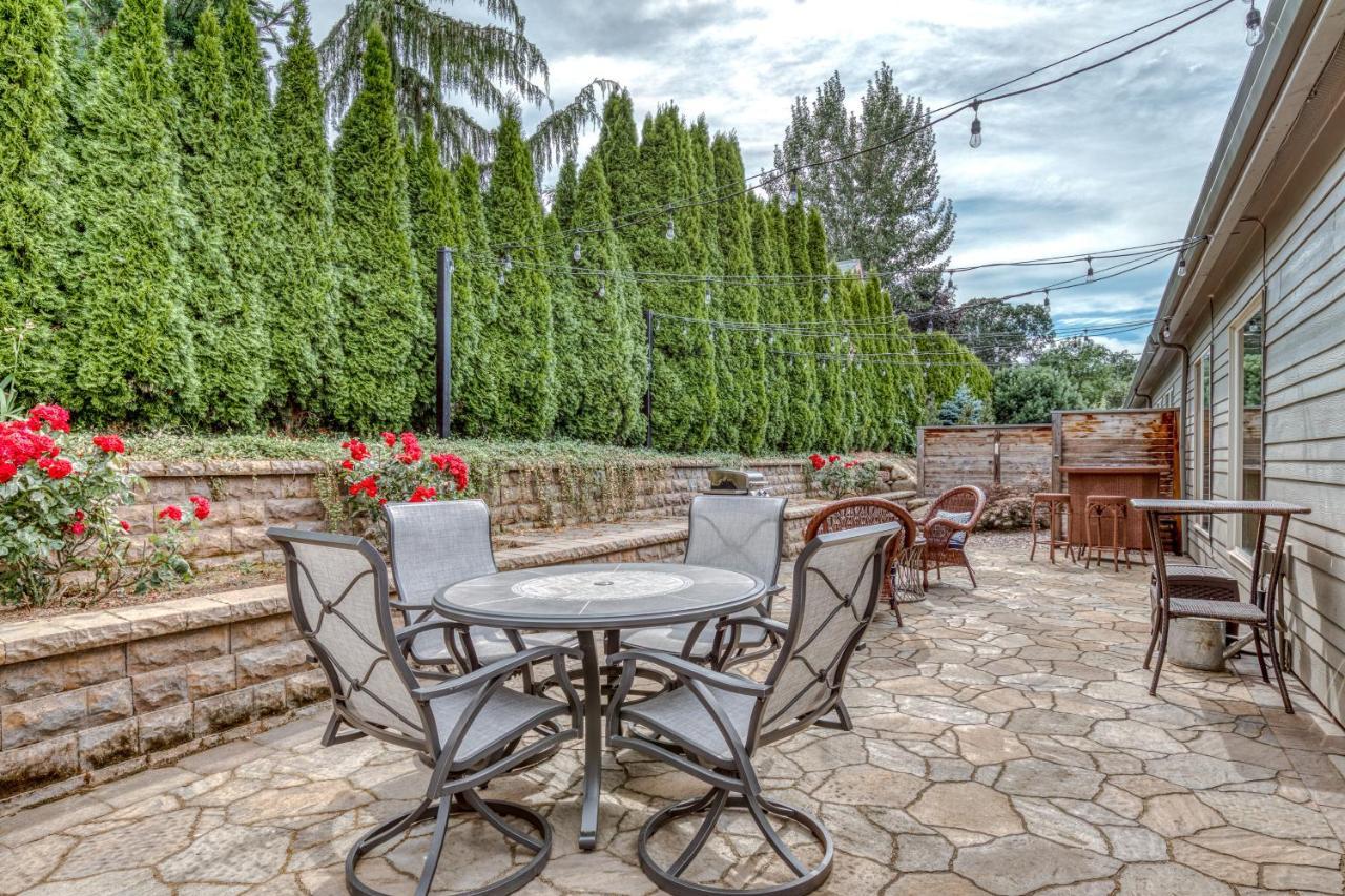 Mt Adams River View House Hood River Bagian luar foto